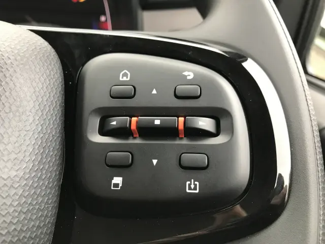 三菱 キャンター 2RG-FBA20(2WD)の写真13