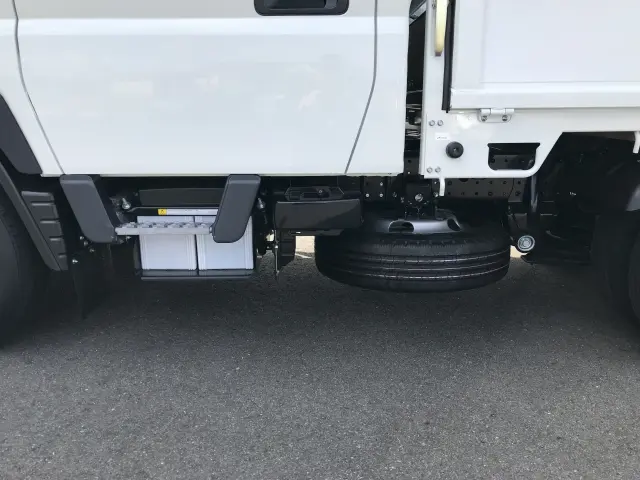 三菱 キャンター 2RG-FBA20(2WD)の写真27