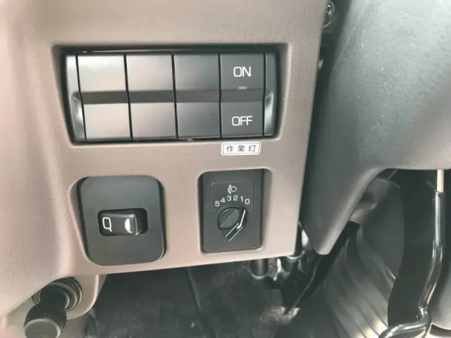 三菱 キャンター 2RG-FBAV0(2WD)の写真11