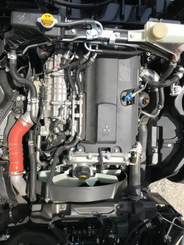 三菱 キャンター 2RG-FBAV0(2WD)の写真18