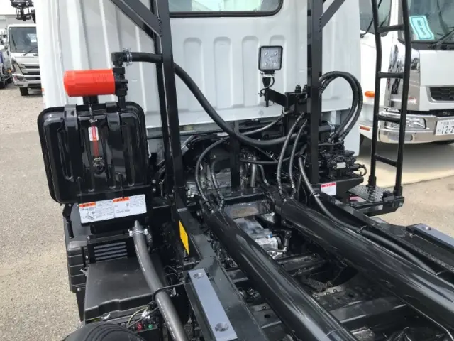 三菱 キャンター 2RG-FBAV0(2WD)の写真29
