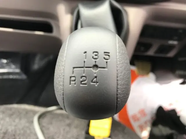 三菱 キャンター 2RG-FBAV0(2WD)の写真14