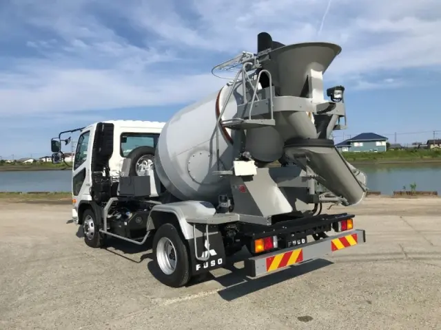 三菱 ファイター 2KG-FK72F(2WD)の写真3