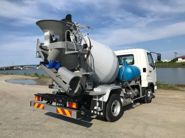 三菱 ファイター 2KG-FK72F(2WD)の写真4