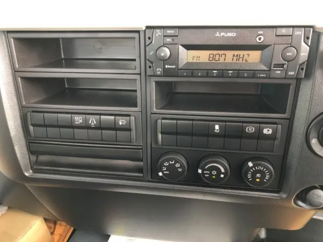 三菱 ファイター 2KG-FK72F(2WD)の写真6