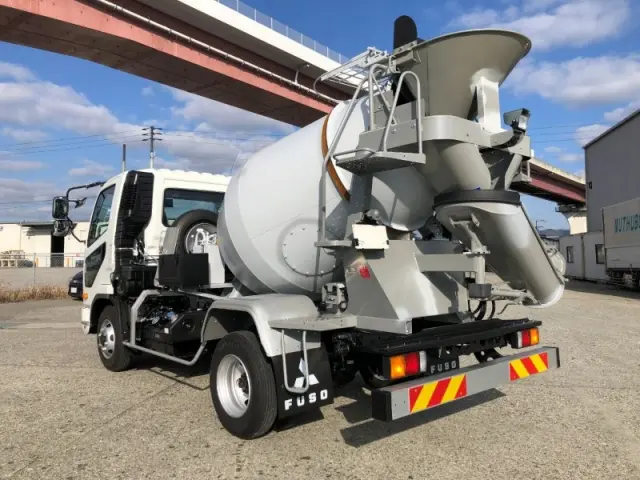 三菱 ファイター 2KG-FK72F(2WD)の写真3