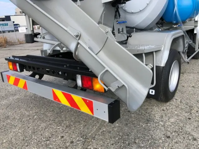 三菱 ファイター 2KG-FK72F(2WD)の写真27
