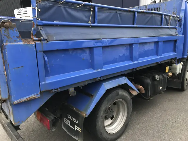 いすゞ エルフ BKG-NKR85AN(2WD)の写真36