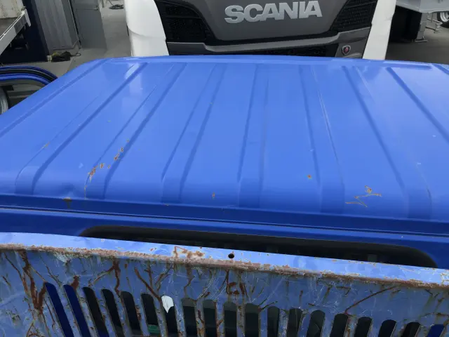 いすゞ エルフ BKG-NKR85AN(2WD)の写真40