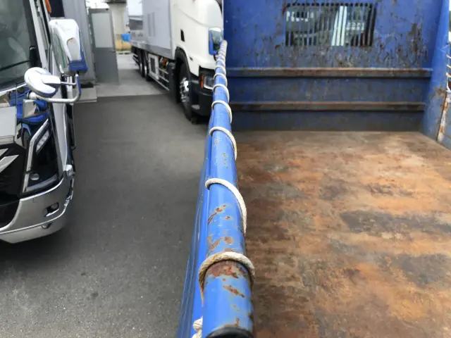 いすゞ エルフ BKG-NKR85AN(2WD)の写真43