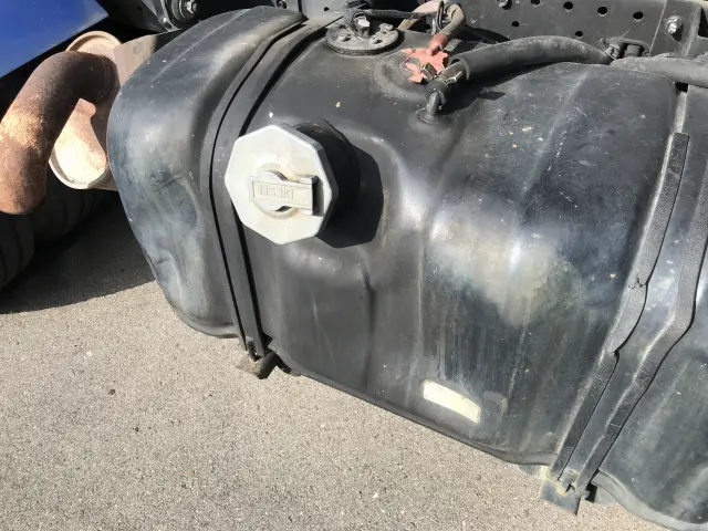 いすゞ エルフ BKG-NKR85AN(2WD)の写真46