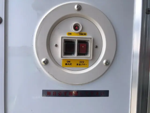 三菱 キャンター 2RG-FBAV0(2WD)の写真35