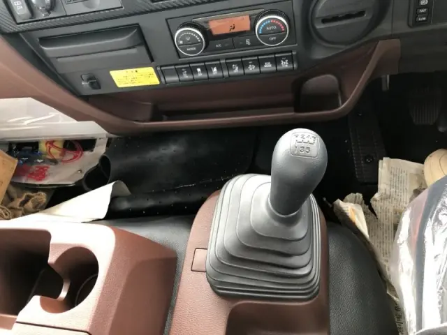 日野 レンジャー 2KG-FE2ACA(2WD)の写真8