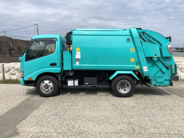 日野 デュトロ 2RG-XZU605X(2WD)の写真5