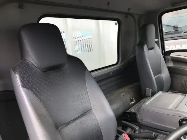 いすゞ フォワード TKG-FRR90S1(2WD)の写真7