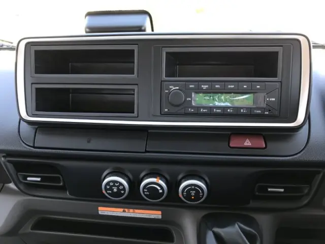 三菱 キャンター 2RG-FEB80(2WD)の写真12