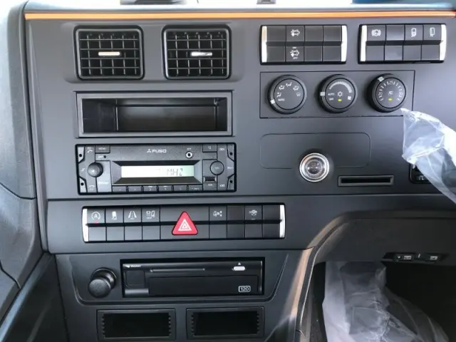 三菱 スーパーグレート 2RG-FP84VDR(2WD)の写真10