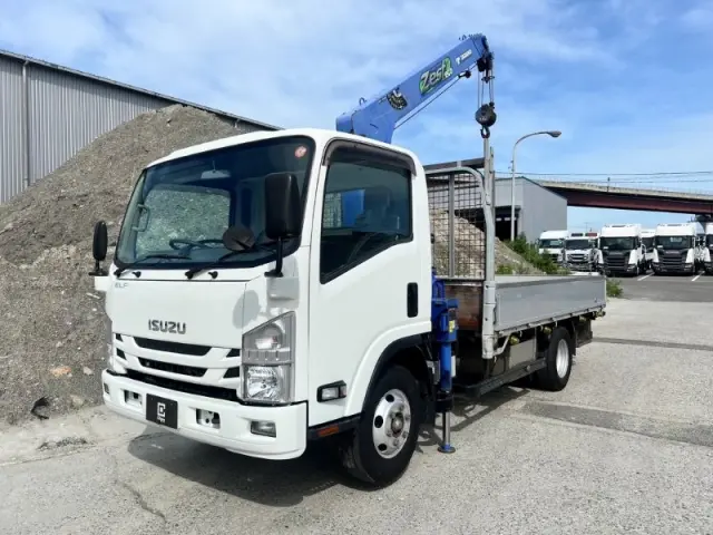 いすゞ エルフ TRG-NPR85AR(2WD)の写真1
