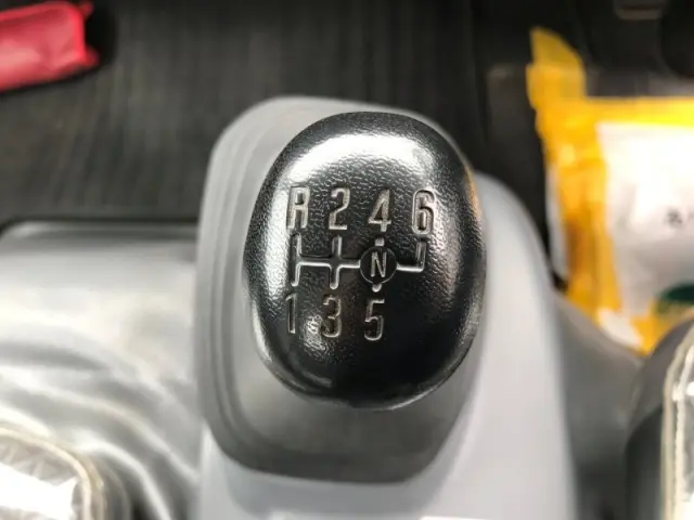 いすゞ エルフ TRG-NPR85AR(2WD)の写真9