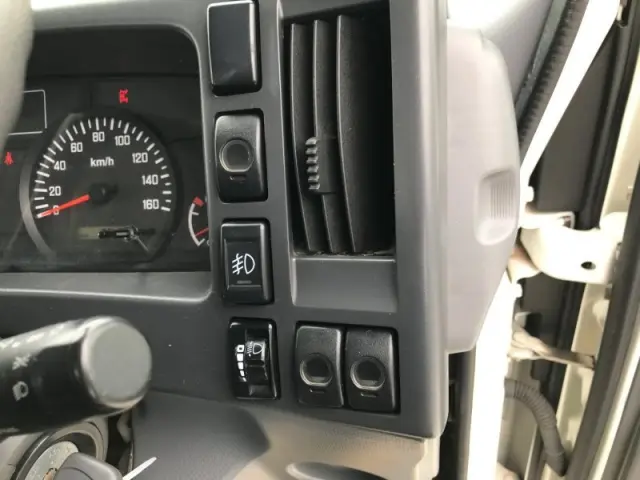 いすゞ エルフ TRG-NPR85AR(2WD)の写真12