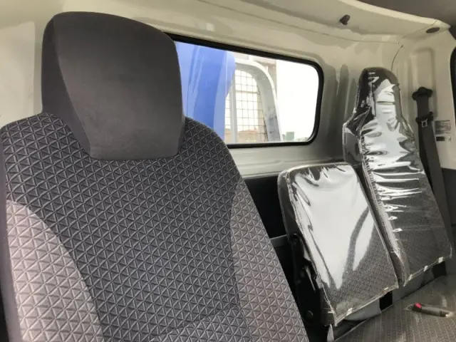 いすゞ エルフ TRG-NPR85AR(2WD)の写真14