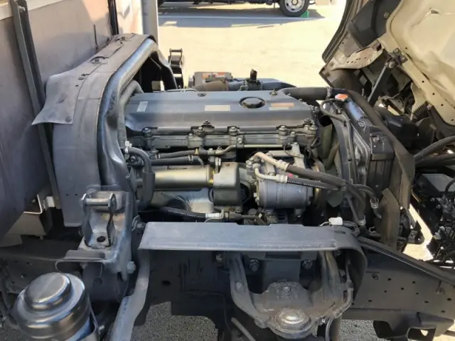 いすゞ エルフ PB-NPR81AR(2WD)の写真15