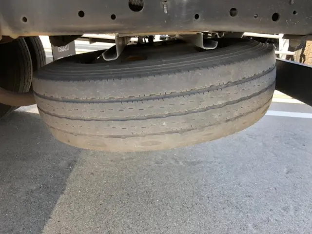 いすゞ エルフ PB-NPR81AR(2WD)の写真23