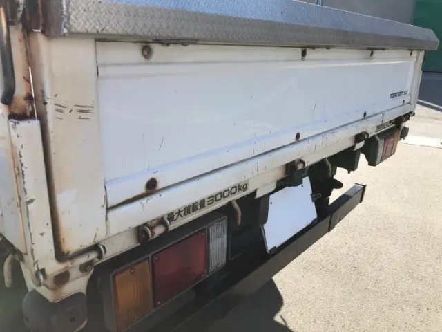 いすゞ エルフ PB-NPR81AR(2WD)の写真26
