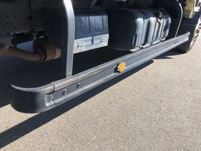 いすゞ エルフ PB-NPR81AR(2WD)の写真30
