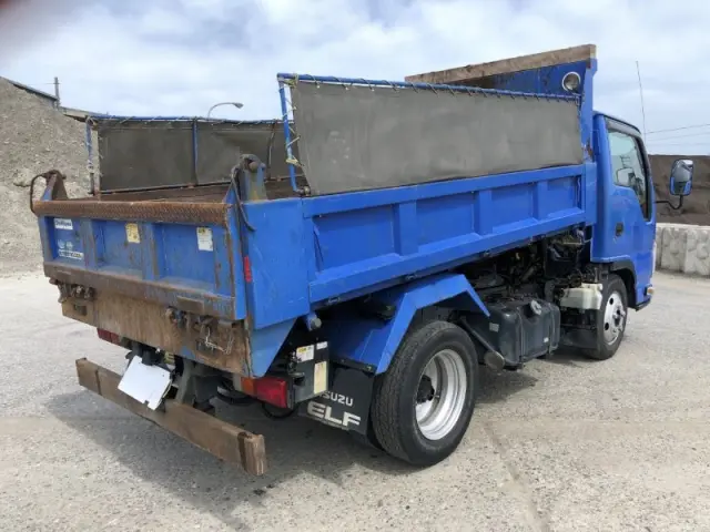 いすゞ エルフ TPG-NKR85AN(2WD)の写真6