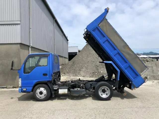 いすゞ エルフ TPG-NKR85AN(2WD)の写真8