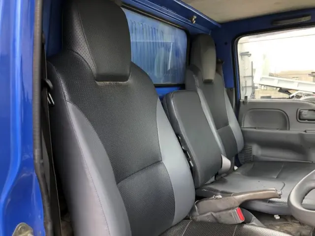 いすゞ エルフ TPG-NKR85AN(2WD)の写真10