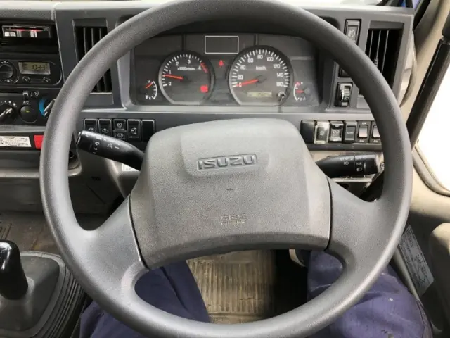 いすゞ エルフ TPG-NKR85AN(2WD)の写真12