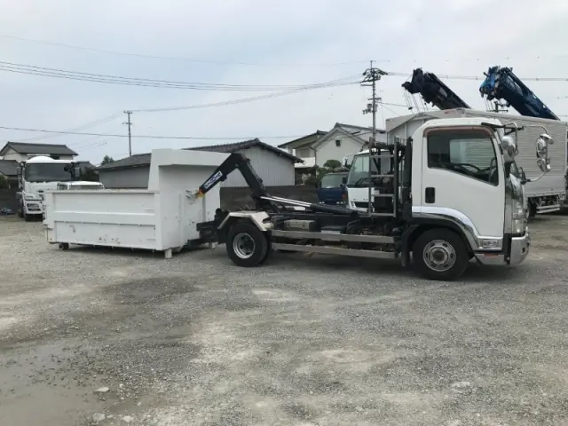 いすゞ フォワード TKG-FRR90S2(2WD)の写真6