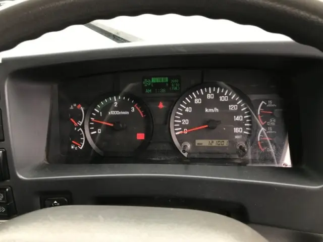 いすゞ フォワード TKG-FRR90S2(2WD)の写真9