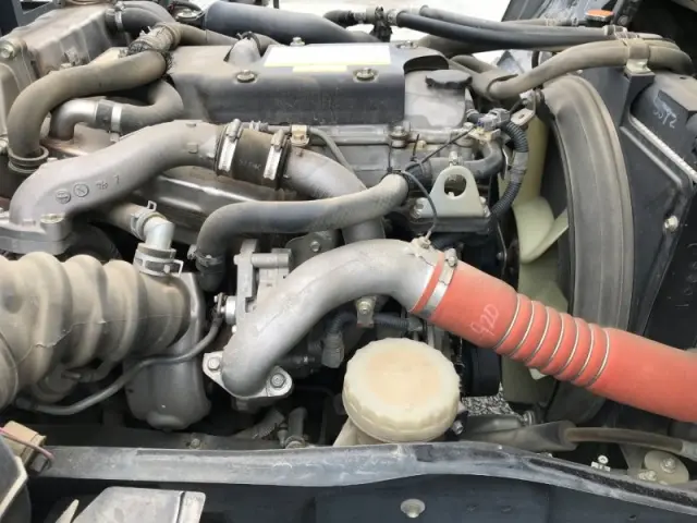 いすゞ フォワード TKG-FRR90S2(2WD)の写真16