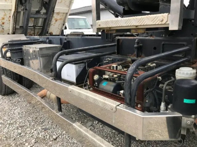 いすゞ フォワード TKG-FRR90S2(2WD)の写真25