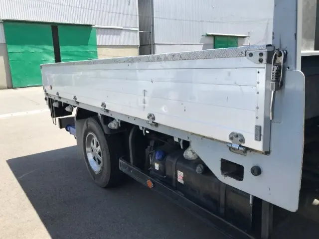 いすゞ エルフ 2RG-NPR88YN(2WD)の写真34