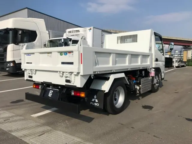 三菱 キャンター 2RG-FBA60(2WD)の写真4