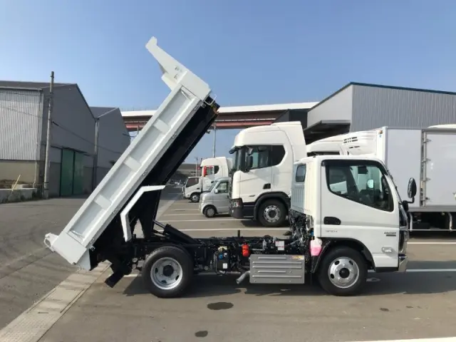 三菱 キャンター 2RG-FBA60(2WD)の写真5