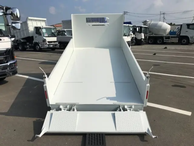 三菱 キャンター 2RG-FBA60(2WD)の写真7