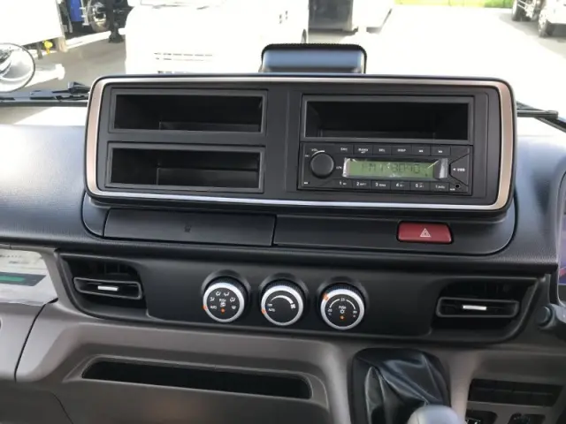 三菱 キャンター 2RG-FBA60(2WD)の写真12