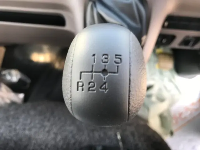 三菱 キャンター 2RG-FBA60(2WD)の写真13