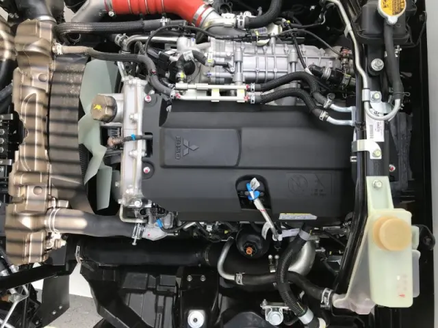 三菱 キャンター 2RG-FBA60(2WD)の写真16