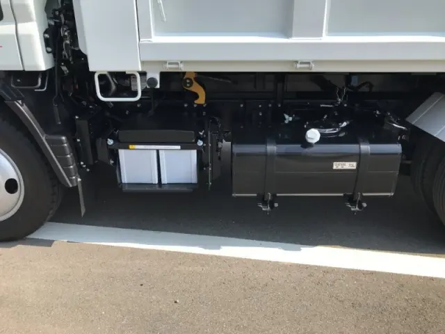 三菱 キャンター 2RG-FBA60(2WD)の写真30