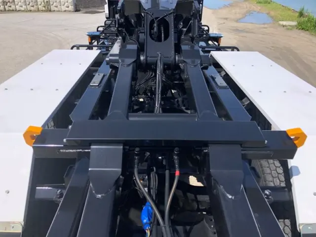 日野 プロフィア 2DG-FS1AJE(6x4)の写真33