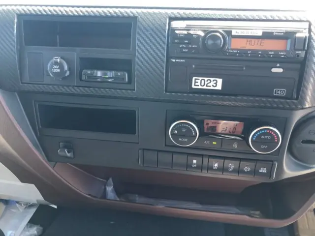 日野 レンジャー 2KG-FE2ACG(2WD)の写真13