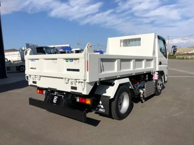 三菱 キャンター 2RG-FBA60(2WD)の写真4