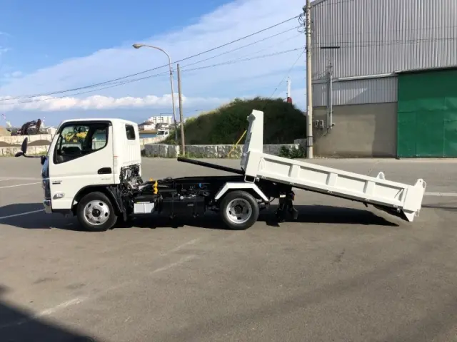 三菱 キャンター 2RG-FBA60(2WD)の写真8