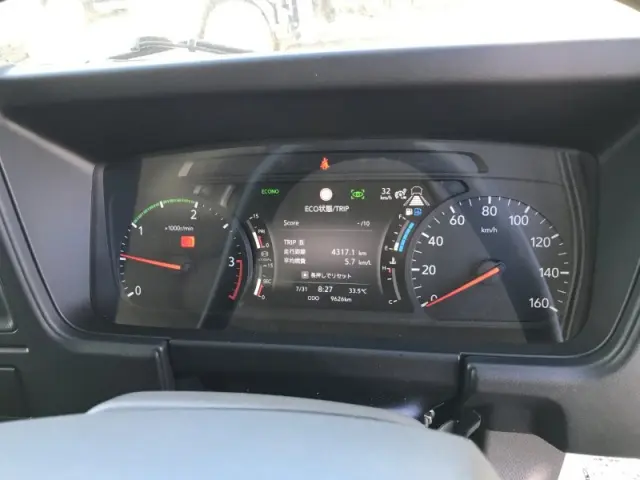 いすゞ フォワード 2RG-FRR90T4(2WD)の写真12
